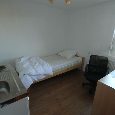 Biberach-Riss-Zimmer-Frei, Einzel-Zimmer Bad Kueche Birkenhard Εξωτερικό φωτογραφία