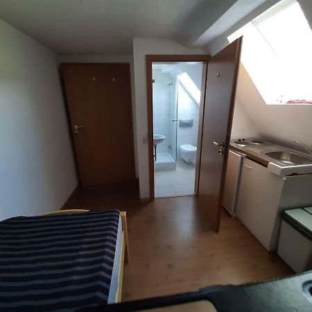 Biberach-Riss-Zimmer-Frei, Einzel-Zimmer Bad Kueche Birkenhard Εξωτερικό φωτογραφία