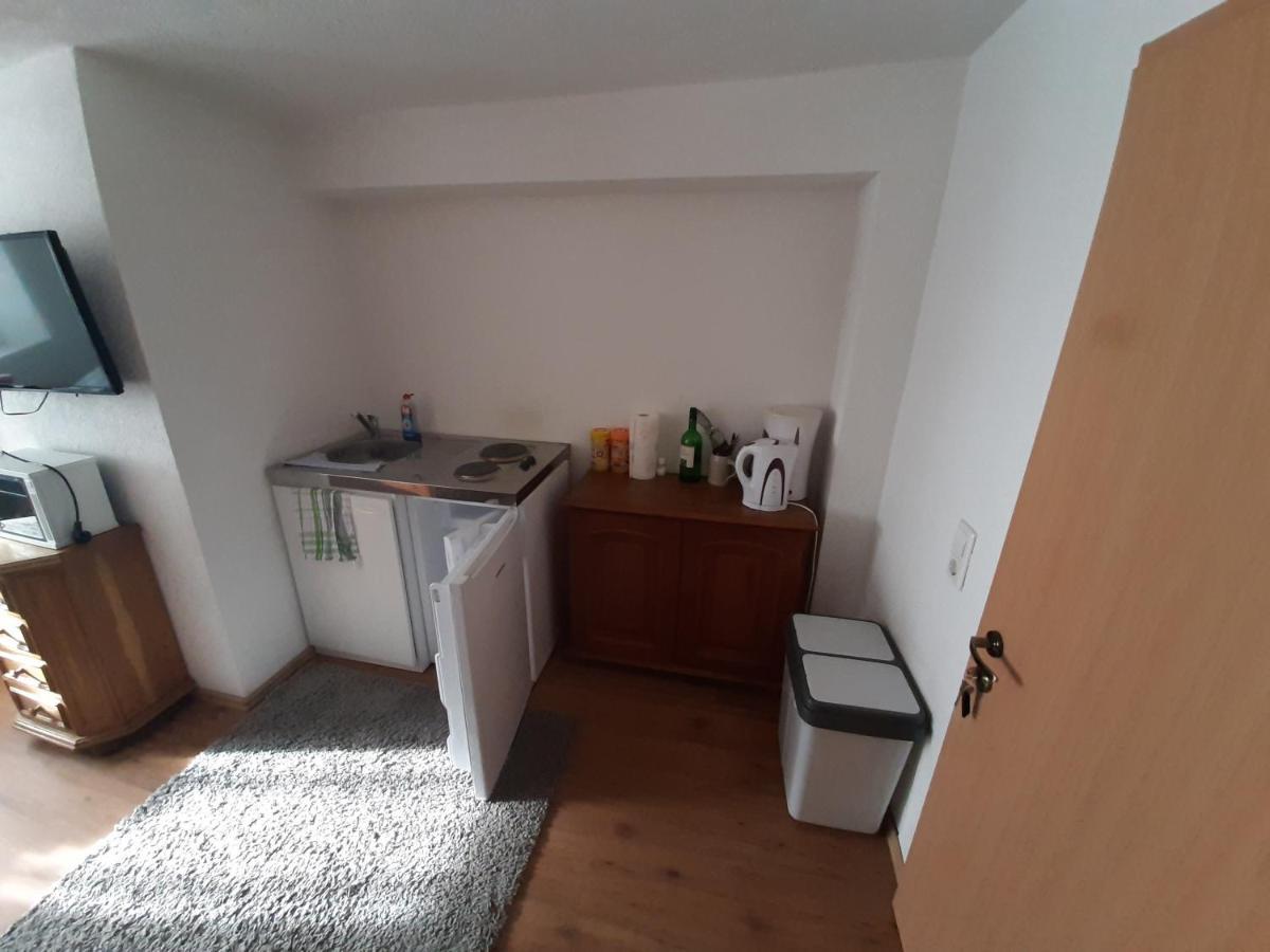 Biberach-Riss-Zimmer-Frei, Einzel-Zimmer Bad Kueche Birkenhard Εξωτερικό φωτογραφία