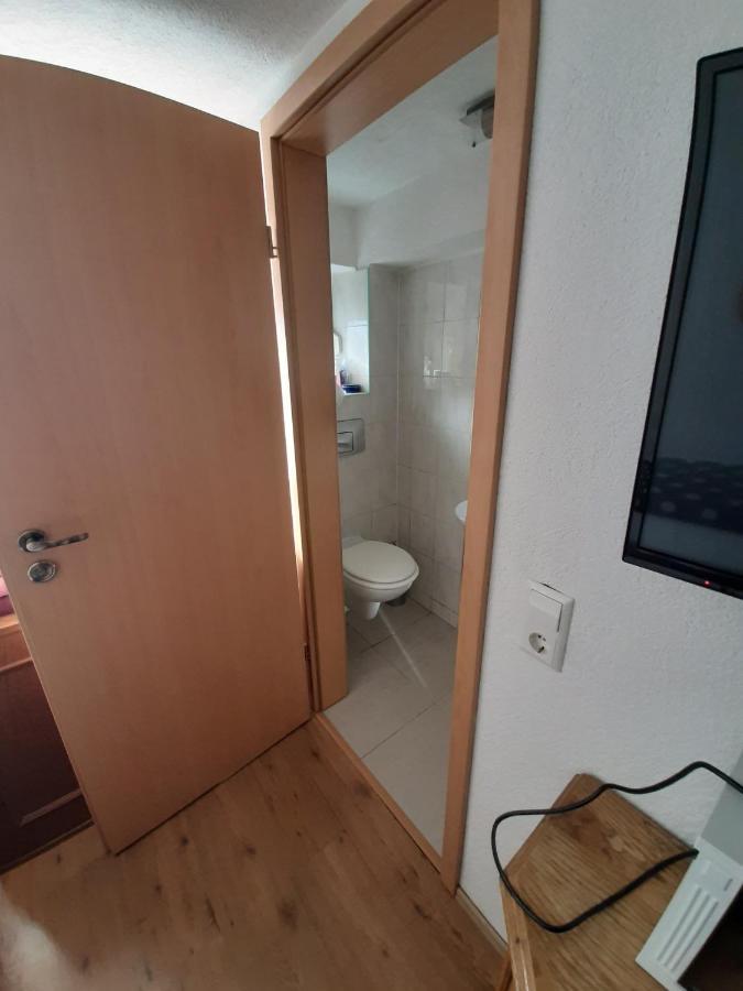 Biberach-Riss-Zimmer-Frei, Einzel-Zimmer Bad Kueche Birkenhard Εξωτερικό φωτογραφία