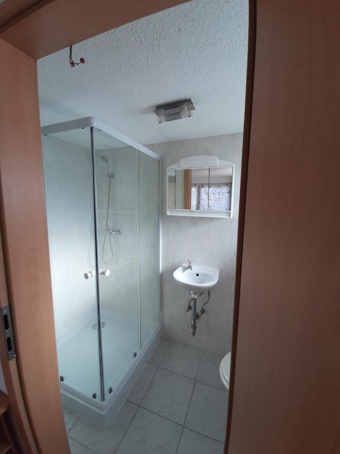 Biberach-Riss-Zimmer-Frei, Einzel-Zimmer Bad Kueche Birkenhard Εξωτερικό φωτογραφία
