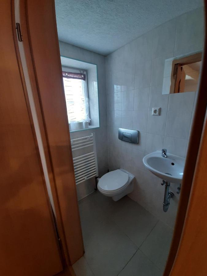 Biberach-Riss-Zimmer-Frei, Einzel-Zimmer Bad Kueche Birkenhard Εξωτερικό φωτογραφία