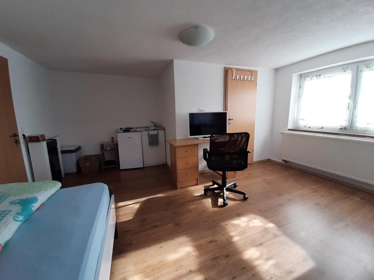Biberach-Riss-Zimmer-Frei, Einzel-Zimmer Bad Kueche Birkenhard Εξωτερικό φωτογραφία