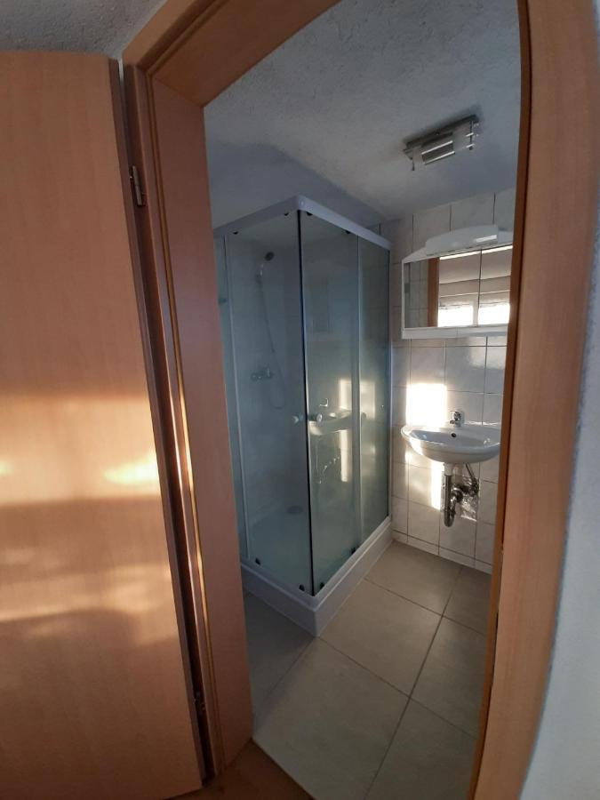 Biberach-Riss-Zimmer-Frei, Einzel-Zimmer Bad Kueche Birkenhard Εξωτερικό φωτογραφία