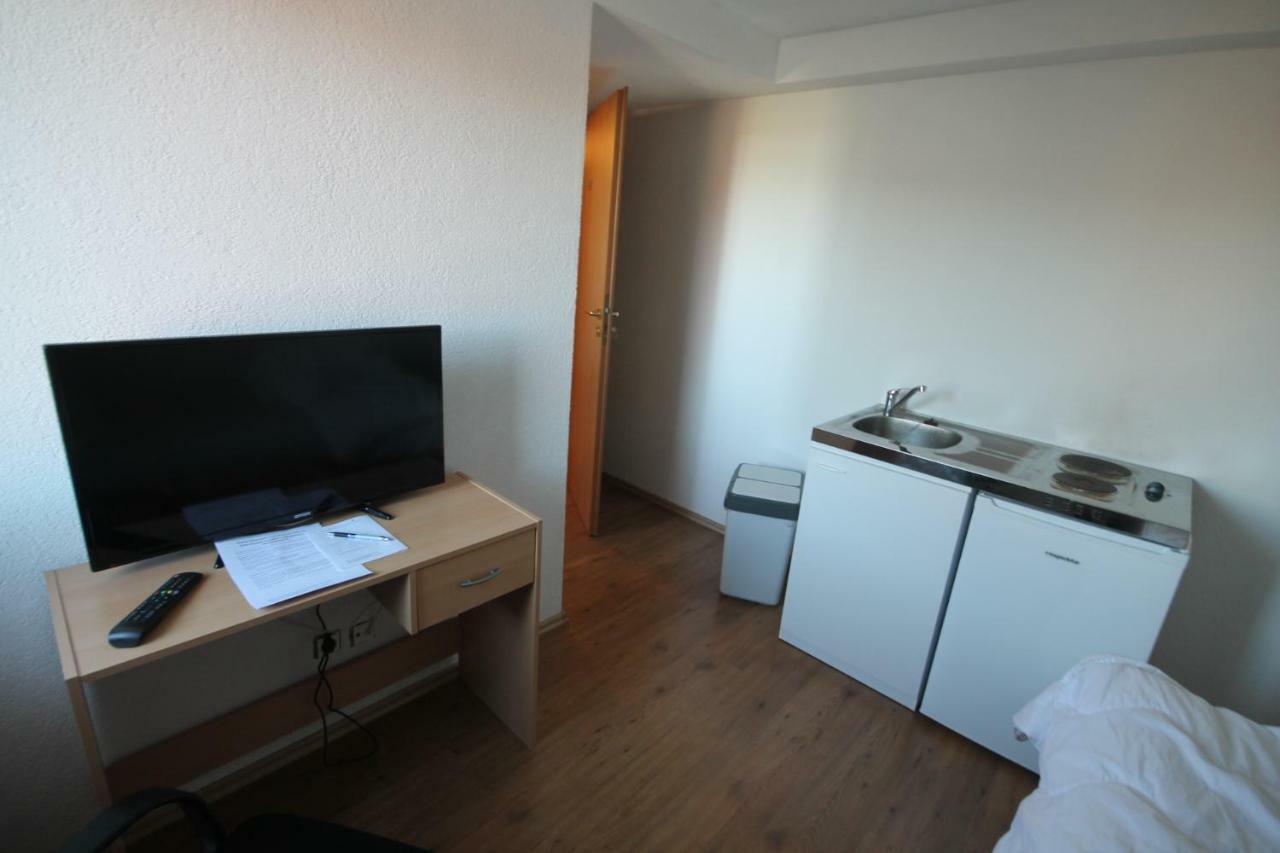 Biberach-Riss-Zimmer-Frei, Einzel-Zimmer Bad Kueche Birkenhard Εξωτερικό φωτογραφία