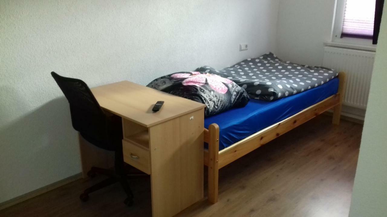Biberach-Riss-Zimmer-Frei, Einzel-Zimmer Bad Kueche Birkenhard Δωμάτιο φωτογραφία