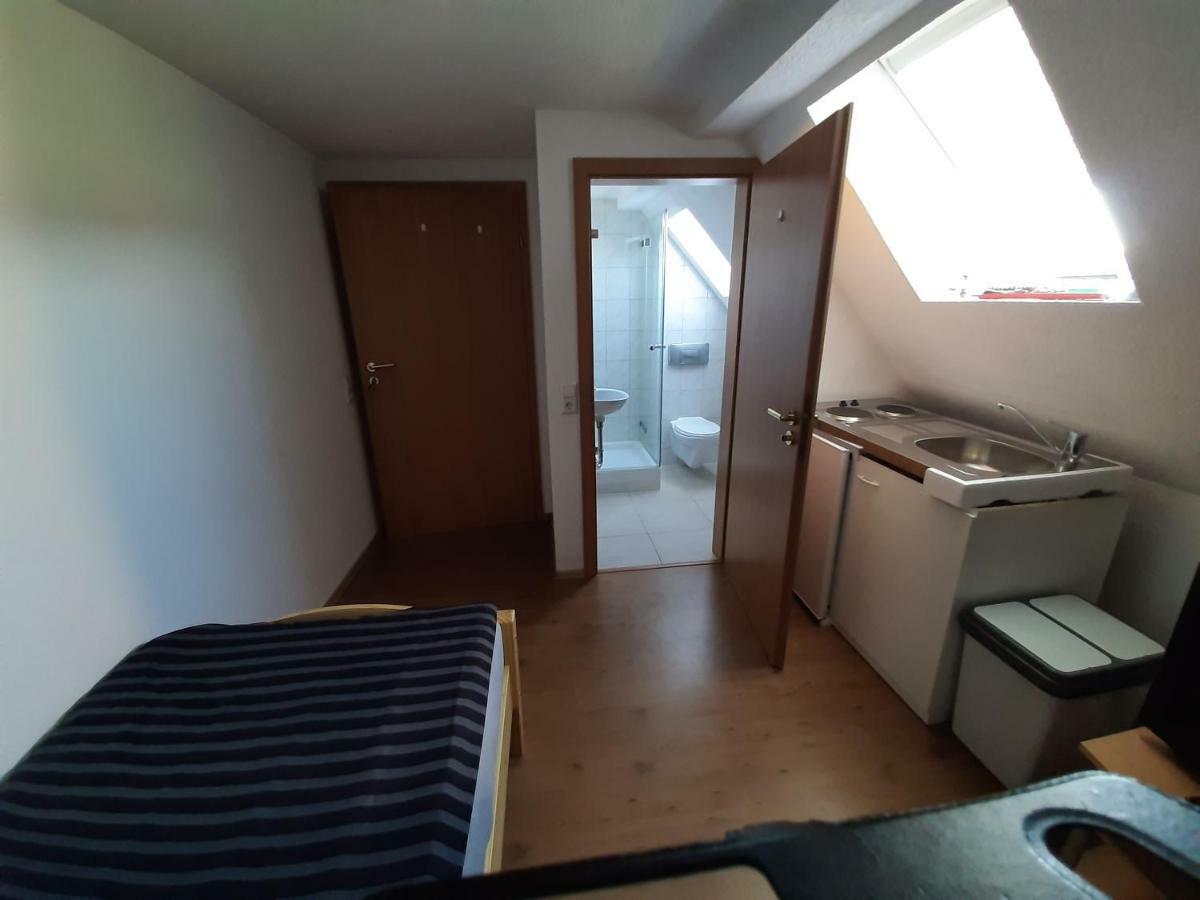 Biberach-Riss-Zimmer-Frei, Einzel-Zimmer Bad Kueche Birkenhard Εξωτερικό φωτογραφία